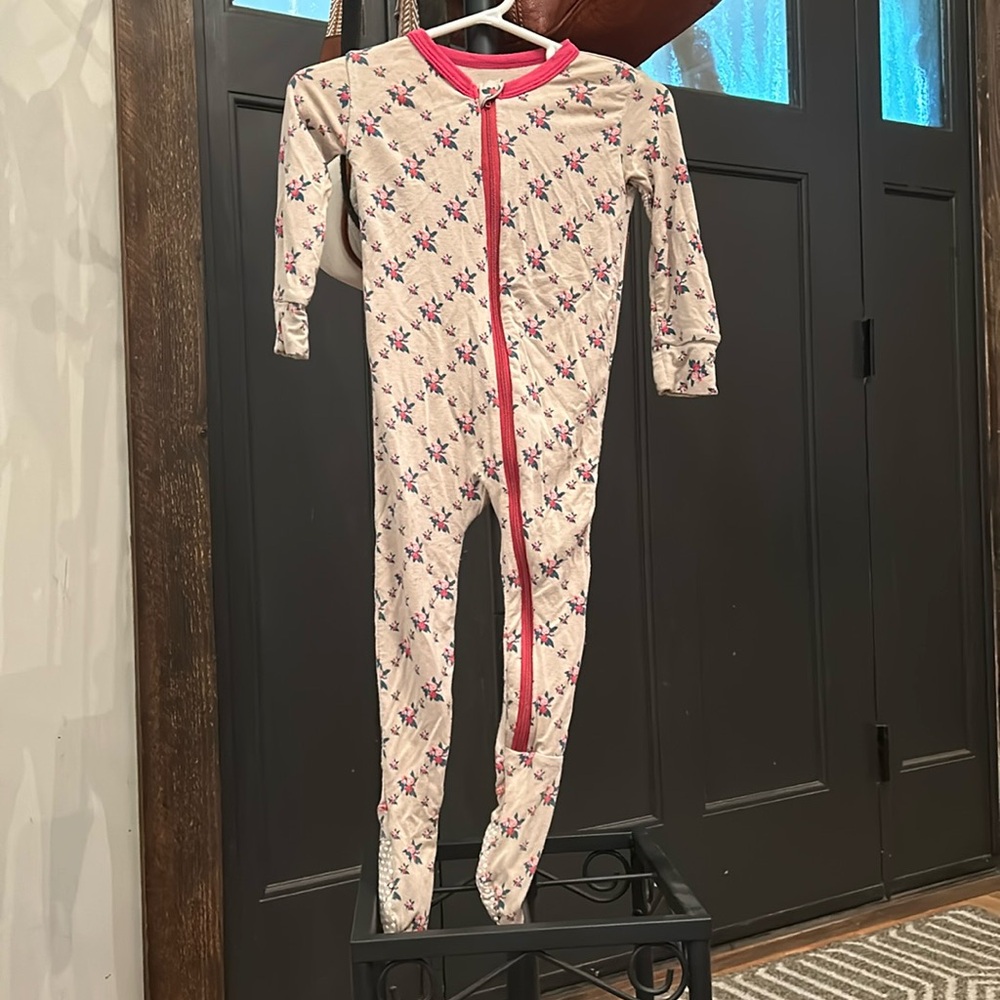 Kicker 9-12 months